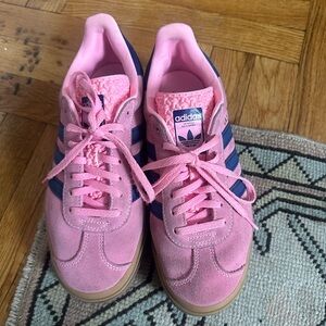 Adidas platform Gazelle in pink